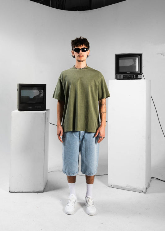 NO DAYS OFF TEE - OLIVE